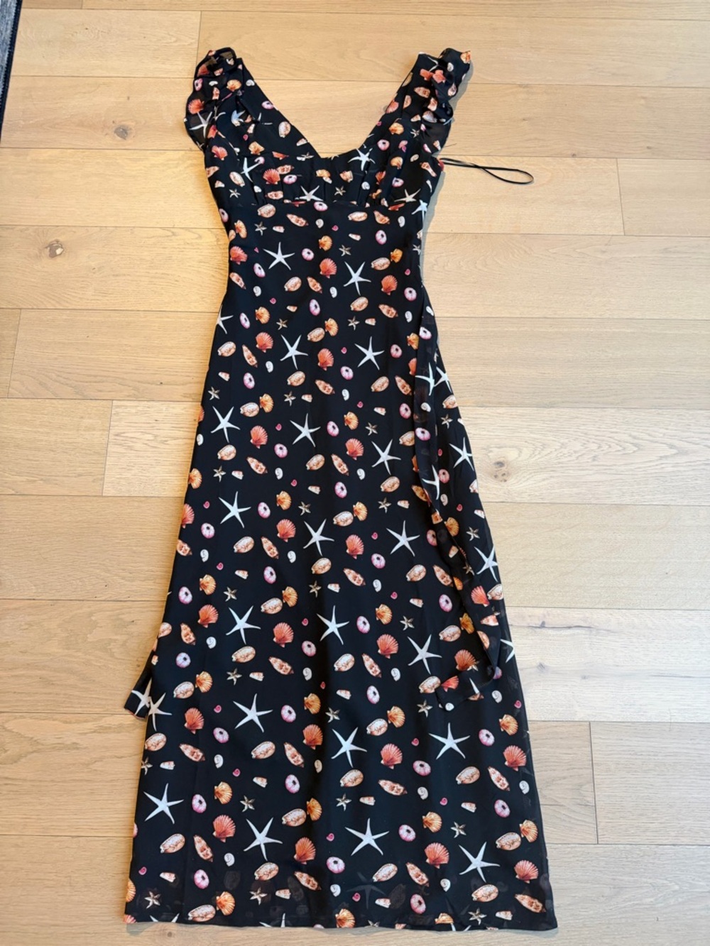 Isalis Black Dress